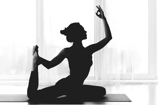 Are Online Yoga Classes a Good Substitute for Going to a Studio