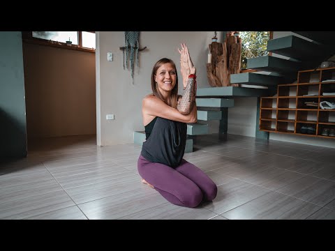 Postnatal Yoga for Upper Body - Postpartum Yoga