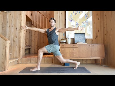 Intermediate Yoga Flow | Daily Yoga Routine - Stretch & Strengthen