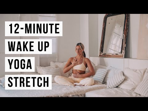 WAKE UP YOGA | Yoga in Bed